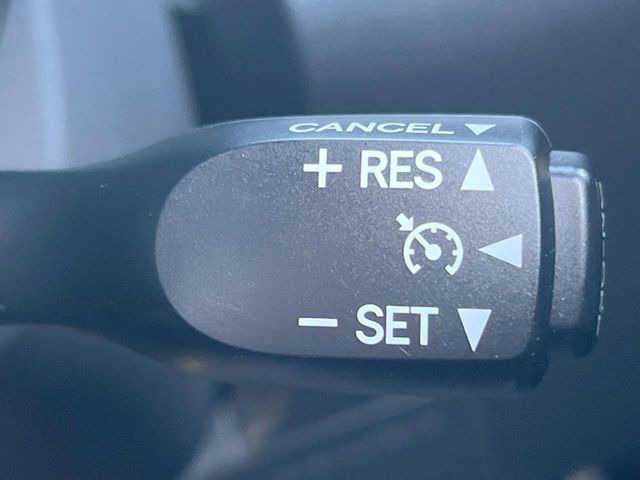 �y�N���[�Y�R���g���[���z�������H�����N���N���s�B�A�N�Z���𗣂��Ă���葬�x�ő��s���ł��A�������^�]���̕��S���y��!�����E�������ȒP�ȃX�C�b�`����Œ����ł��܂��B