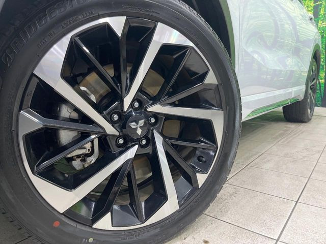 �y�����A���~�z�C�[���z�O�ςɃ}�b�`���������A���~�z�C�[���𑕒����Ă���܂��B�e��ЊO�A���~�z�C�[����A�X�^�b�h���X�^�C�����戵�����Ă���܂��B���񂲑��k����������