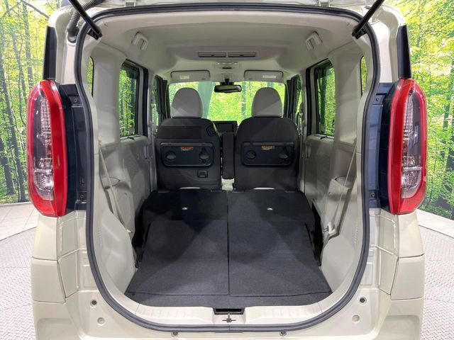 ���i�̂���������ʋ΁A���}���ɏ\���ȉ׎��X�y�[�X���m�ۂ��Ă���܂��B�Z�J���h�V�[�g��|���ƁA�傫�ȉו��̐ύڂ��\�ł���