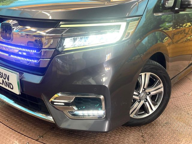 �yLED�w�b�h���C�g�z���V����ԑ��s�����ǍD�Ȏ��E���m�ۂ����S���ĉ^�]�ł��鍂�P�xLED�w�b�h���C�g�𑕔�!�_�����x�������A����d�͂��}�����Ă��܂��B