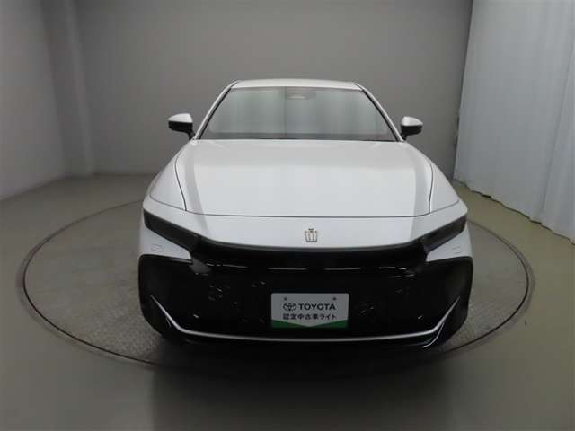 クラウンクロスオーバー2.5 G アドバンスト レザー パッケージ E-Four 4WD