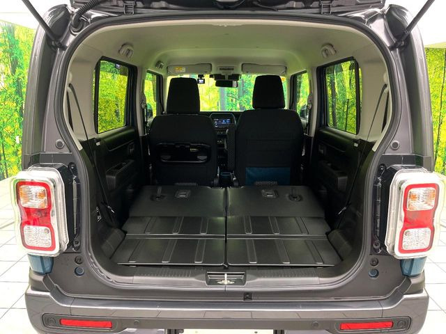 ���i�̂���������ʋ΁A���}���ɏ\���ȉ׎��X�y�[�X���m�ۂ��Ă���܂��B�Z�J���h�V�[�g��|���ƁA�傫�ȉו��̐ύڂ��\�ł���