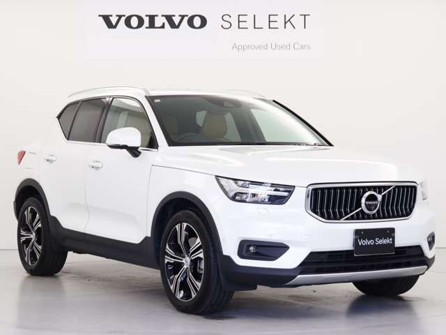 XC40B4 AWD インスクリプション 4WD