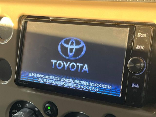 �y�����i�r�z�l�C�̏����i�r�𑕔����Ă���܂��B�i�r�̎g���₷���͂������A�I�[�f�B�I�@�\���[��!�L�����v�◷�s�͂������A�ʋ΂┃�����ȂǕ��i�̃h���C�u���y�����Ȃ�͂���