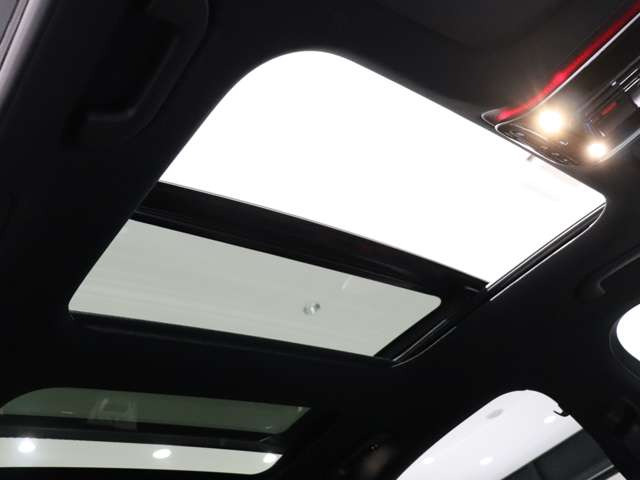 CクラスC200 4マチック アバンギャルド AMGラインパッケージ (ISG) 4WD