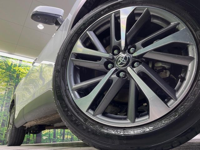 �y����18�C���`�A���~�z�C�[���z�O�ςɃ}�b�`���������A���~�z�C�[���𑕒����Ă���܂��B�e��ЊO�A���~�z�C�[����A�X�^�b�h���X�^�C�����戵�����Ă���܂��B���񂲑��k����������