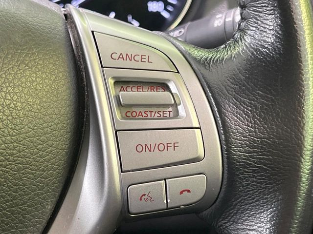 �y�N���[�Y�R���g���[���z�������H�����N���N���s�B�A�N�Z���𗣂��Ă���葬�x�ő��s���ł��A�������^�]���̕��S���y��!�����E�������ȒP�ȃX�C�b�`����Œ����ł��܂��B