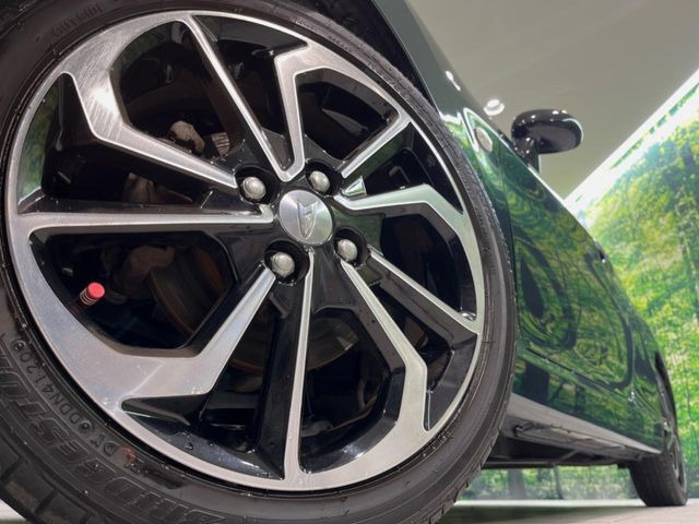 �y����16�C���`�A���~�z�C�[���z�O�ςɃ}�b�`���������A���~�z�C�[���𑕒����Ă���܂��B�e��ЊO�A���~�z�C�[����A�X�^�b�h���X�^�C�����戵�����Ă���܂��B���񂲑��k����������