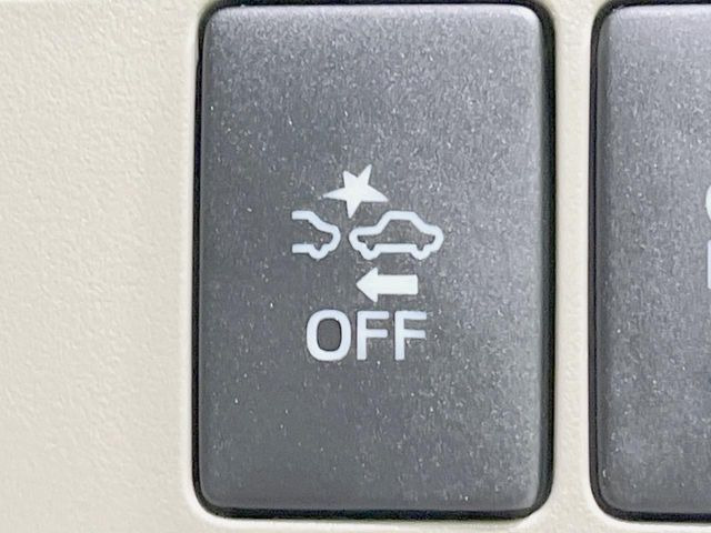 �y�X�}�[�g�A�V�X�g�z���s���ɑO���̎ԗ�����F�����A�Փ˂������Ȏ��͌x��ƃu���[�L�ŏՓˉ���Ɣ�Q�y�����A�V�X�g�B�����S�Ƀh���C�u�����y���݂��������܂��B