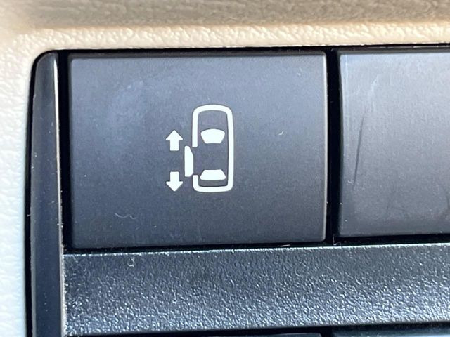 �y�p���[�X���C�h�h�A�z�X�}�[�g�L�[��^�]�Ȃ̃X�C�b�`�ŃX���C�h�h�A�̊J���\���d��������͂����ăh�A���J����K�v�������A���������q�l�ł��A�d���ו��������Ă��鎞�����N�ɊJ���߂ł��܂���