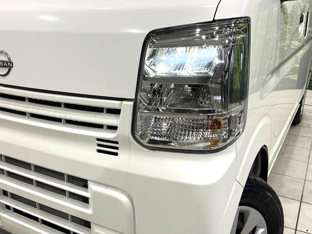 �yLED�w�b�h���C�g�z���V����ԑ��s�����ǍD�Ȏ��E���m�ۂ����S���ĉ^�]�ł��鍂�P�xLED�w�b�h���C�g�𑕔�!�_�����x�������A����d�͂��}�����Ă��܂��B