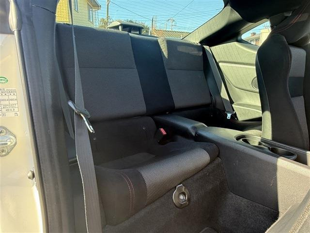 ���Ǝҗl�ւ̔̔��͂��f�肳���Ă��������܂��B �Ԍ������ԗ��̏ꍇ�́A�Ԍ����擾�������x�������z�ŕ\�����Ă���܂��B