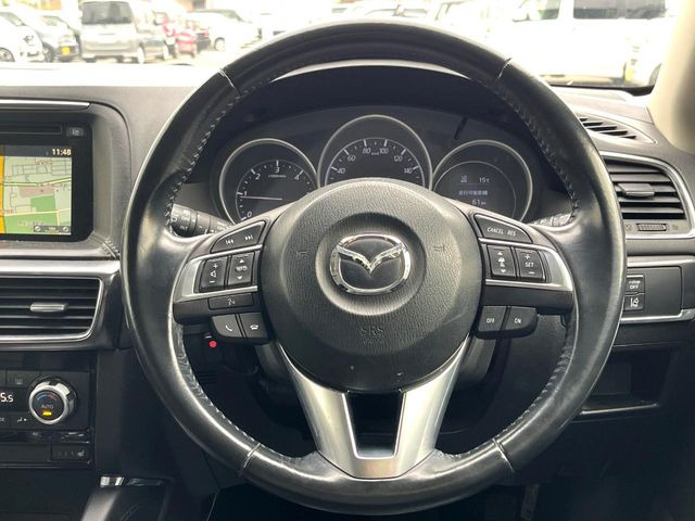 �y�����v�����X�e�A�����O�z�㎿�Ȋv���g�p���邱�ƂŁA��ɂ����������݂ƂĂ��^�]���₷���n���h���ł���