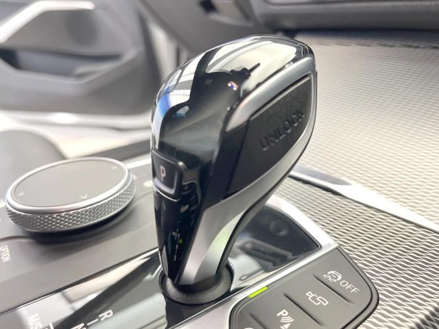 ��MT���[�h�t��AT:�ʏ�͎����ł����Ȃ���ϑ�(�M�A�`�F���W)���h���C�o�[�̑���ɂ���ĈӐ}�I�ɕς�����V�X�e���ł��B����w���i�̃h���C�u�����y���݂��������܂�!