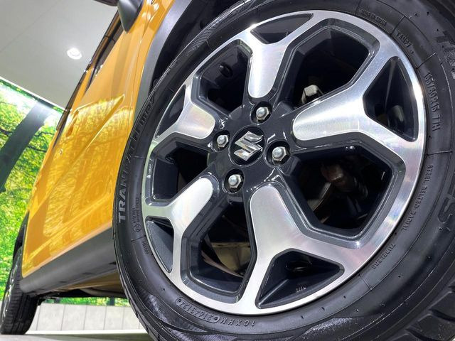 �y����15�C���`�A���~�z�C�[���z�O�ςɃ}�b�`���������A���~�z�C�[���𑕒����Ă���܂��B�e��ЊO�A���~�z�C�[����A�X�^�b�h���X�^�C�����戵�����Ă���܂��B���񂲑��k����������