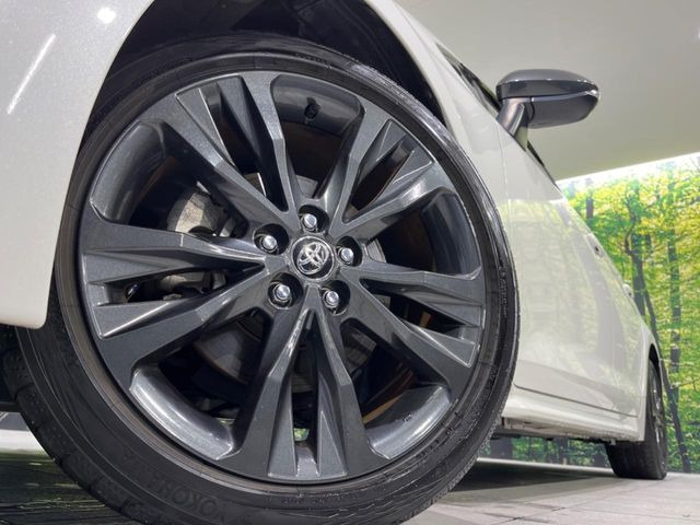 �y���������C���`�A���~�z�C�[���z�O�ςɃ}�b�`���������A���~�z�C�[���𑕒����Ă���܂��B�e��ЊO�A���~�z�C�[����A�X�^�b�h���X�^�C�����戵�����Ă���܂��B���񂲑��k����������