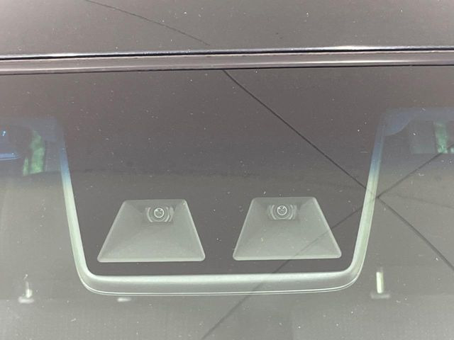 �y�X�}�[�g�A�V�X�g�z���s���ɑO���̎ԗ�����F�����A�Փ˂������Ȏ��͌x��ƃu���[�L�ŏՓˉ���Ɣ�Q�y�����A�V�X�g�B�����S�Ƀh���C�u�����y���݂��������܂��B