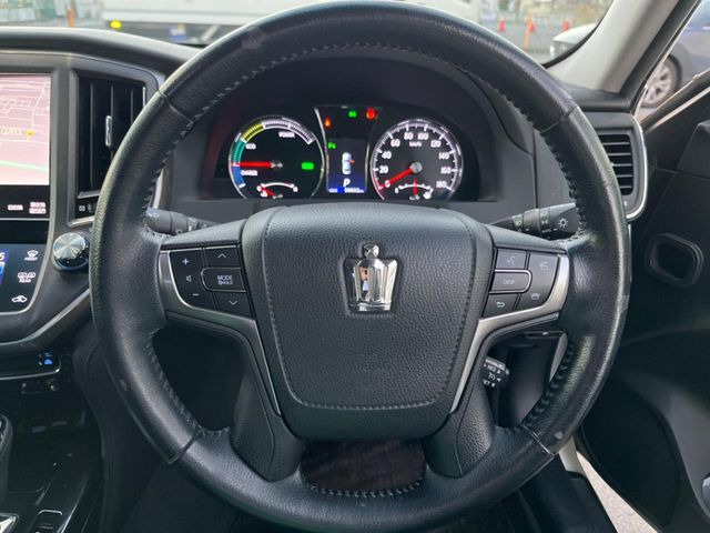 �y�����v�����X�e�A�����O�z�㎿�Ȋv���g�p���邱�ƂŁA��ɂ����������݂ƂĂ��^�]���₷���n���h���ł���