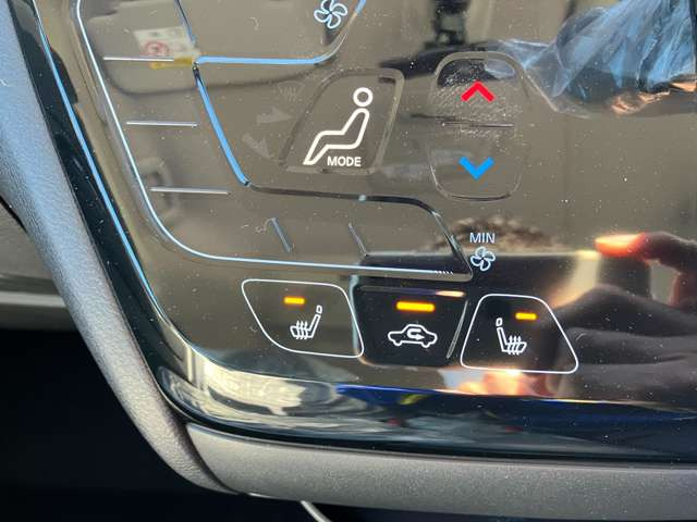 ���~�ɂ��ꂵ���V�[�g�q�[�^�[�����K���ۂ��ۂ�!�G�A�R���������O�ɏ�荞�ނ��Ƃ������h���C�o�[�̐g�̂�f�����g�߂Ă���܂�!