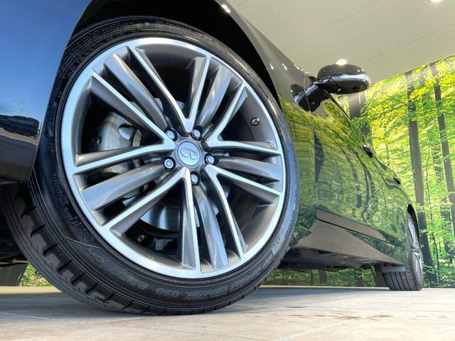 �y����19�C���`�A���~�z�C�[���z�O�ςɃ}�b�`���������A���~�z�C�[���𑕒����Ă���܂��B�e��ЊO�A���~�z�C�[����A�X�^�b�h���X�^�C�����戵�����Ă���܂��B���񂲑��k����������