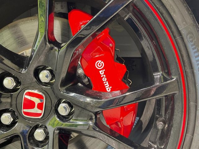 �y�u�����{���L�����p�[�z�n�C�p���[�ԗ��ɂ͋��͂ȃu���[�L���K�{!���E�̃X�[�p�[�J�[�ɂ��̗p�����C�^���A�̍������[�J�[�u�u�����{�v�𑕒�!�F�N�₩�ȃL�����p�[���X�|�[�e�B�Ȉ�ۂ��������Ă܂���