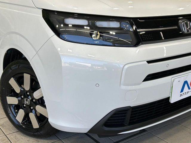 �yLED�w�b�h���C�g�z���V����ԑ��s�����ǍD�Ȏ��E���m�ۂ����S���ĉ^�]�ł��鍂�P�xLED�w�b�h���C�g�𑕔�!�_�����x�������A����d�͂��}�����Ă��܂��B