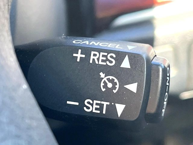 �y�N���[�Y�R���g���[���z�������H�����N���N���s�B�A�N�Z���𗣂��Ă���葬�x�ő��s���ł��A�������^�]���̕��S���y��!�����E�������ȒP�ȃX�C�b�`����Œ����ł��܂��B