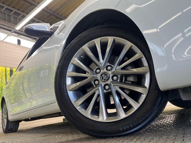 �y����17�C���`�A���~�z�C�[���z�O�ςɃ}�b�`���������A���~�z�C�[���𑕒����Ă���܂��B�e��ЊO�A���~�z�C�[����A�X�^�b�h���X�^�C�����戵�����Ă���܂��B���񂲑��k����������