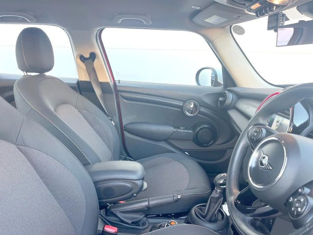 ���V�[�g�̎g�p��:�j��E�ւ�������Ȃ��A�����̒ʂ肫�ꂢ�ȏ�Ԃ��ێ����Ă���܂��B�܂��A�����N���[�j���O�E�R�[�e�B���O�����p�����������܂��B