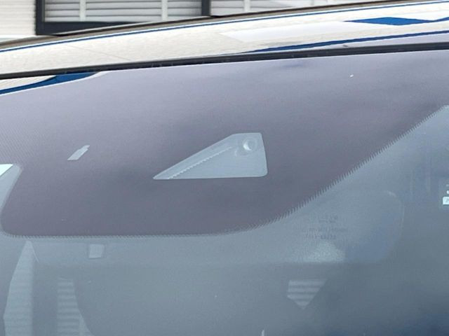 �y�X�}�[�g�V�e�B�u���[�L�T�|�[�g�z�ᑬ���s���ɑO���̎ԗ�����F�����A�Փ˂������Ȏ��͌x��ƃu���[�L�ŏՓˉ���Ɣ�Q�y�����A�V�X�g�B�����S�Ƀh���C�u�����y���݂��������܂��B