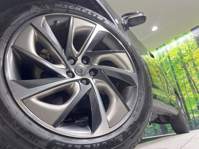 �y�����A���~�z�C�[���z�O�ςɃ}�b�`���������A���~�z�C�[���𑕒����Ă���܂��B�e��ЊO�A���~�z�C�[����A�X�^�b�h���X�^�C�����戵�����Ă���܂��B���񂲑��k����������