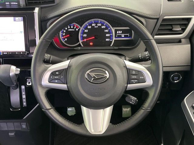 �y�����v�����X�e�A�����O�z�㎿�Ȋv���g�p���邱�ƂŁA��ɂ����������݂ƂĂ��^�]���₷���n���h���ł���