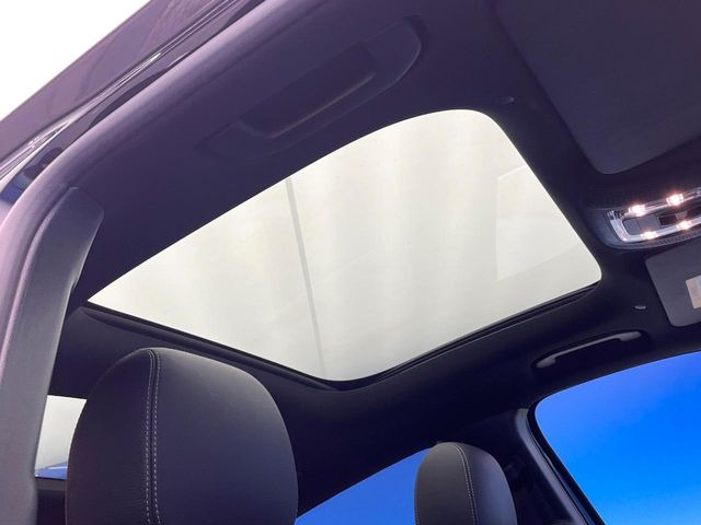 ���p�m���~�b�N�X���C�f�B���O���[�t::�唗�͂̃p�m���}���[�t�́A�㕔���Ȃɂ܂ő����Ă���A�J���I�ȋ�Ԃ����y���݂��������܂��B