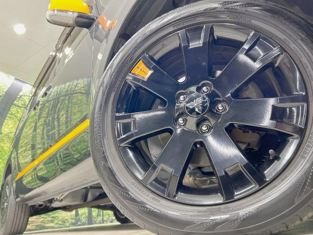 �y�O���[�h��p����18�C���`�A���~�z�C�[���z�f�U�C�����̍��������A���~�z�C�[���𑕒����Ă���܂��B�e��ЊO�A���~�z�C�[����A�X�^�b�h���X�^�C�����戵�����Ă���܂��B���񂲑��k����������