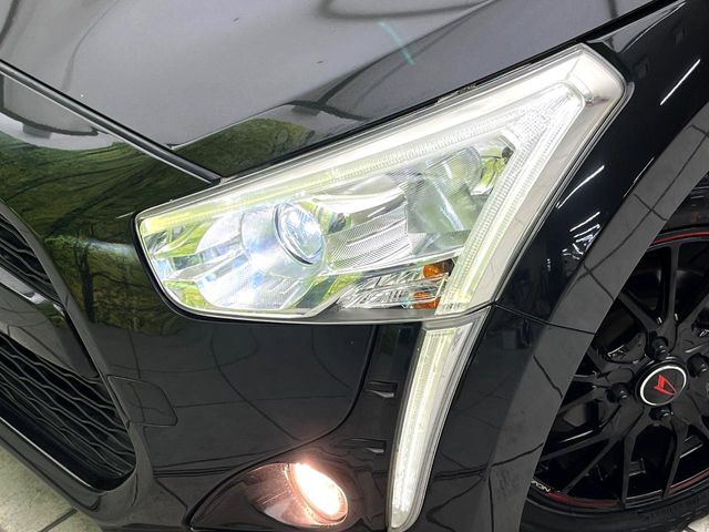 �yLED�w�b�h���C�g�z���V����ԑ��s�����ǍD�Ȏ��E���m�ۂ����S���ĉ^�]�ł��鍂�P�xLED�w�b�h���C�g�𑕔�!�_�����x�������A����d�͂��}�����Ă��܂��B