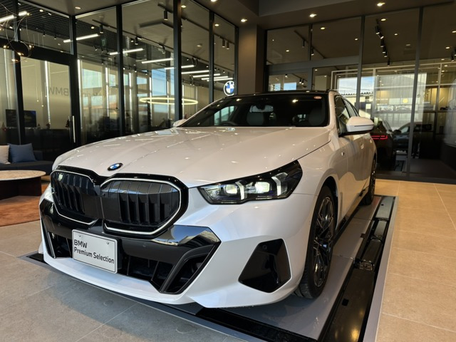 5シリーズツーリング523d xドライブ Mスポーツ 4WD