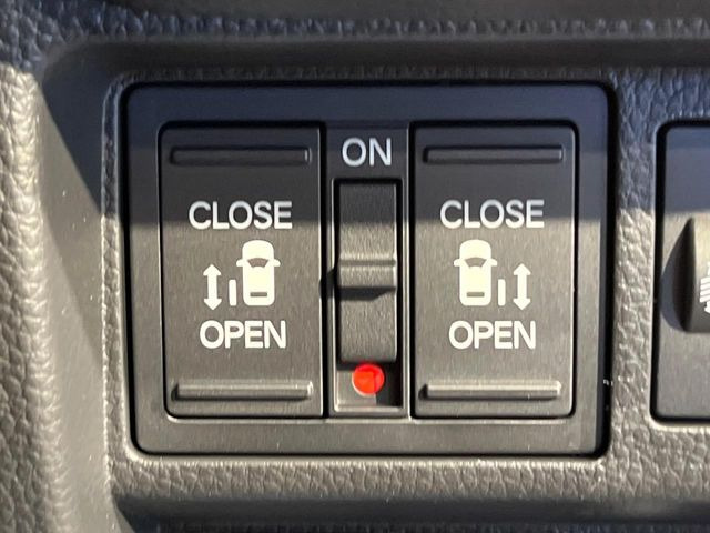 �y�����p���[�X���C�h�h�A�z�X�}�[�g�L�[��^�]�Ȃ̃X�C�b�`�Ō�ȗ����X���C�h�h�A�̊J���\���d��������͂����ăh�A���J����K�v�������A�����Ȃ��q�l�ł��ȒP�ɊJ���߂ł����K�ł���