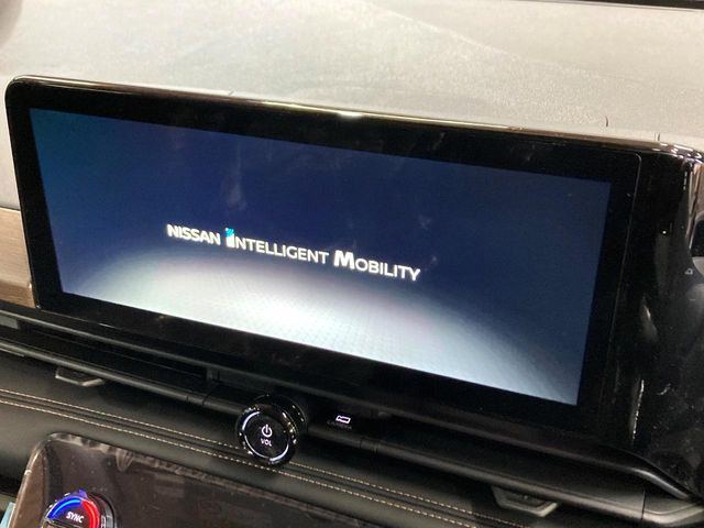 �y�����i�r�z�l�C�̏����i�r�𑕔����Ă���܂��B�i�r�̎g���₷���͂������A�I�[�f�B�I�@�\���[��!�L�����v�◷�s�͂������A�ʋ΂┃�����ȂǕ��i�̃h���C�u���y�����Ȃ�͂���