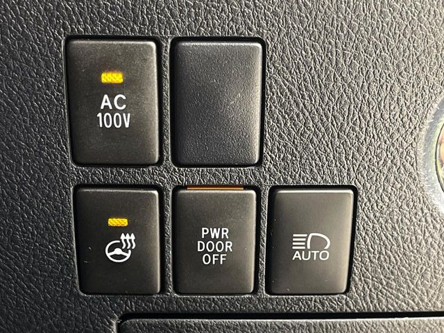 �y�A�N�Z�T���[�R���Z���g�z�L�����v��X�|�[�c�A�A�E�g�h�A�ł̃A�N�e�B�r�e�B�͂������A�ЊQ�E��d�̍ۂɏ����ɂ��Ȃ�AC100V�R���Z���g�𑕔���P�[�^�C��^�u���b�g�A�Q�[���@��̏[�d�ɂ���