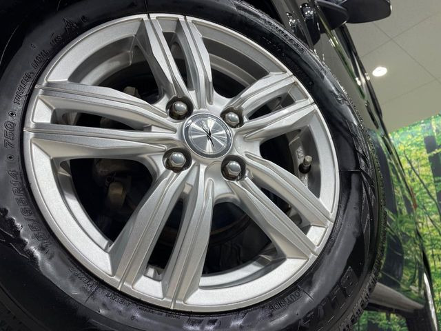 �y�A���~�z�C�[���z�O�ςɃ}�b�`�����A���~�z�C�[���𑕒����Ă���܂��B�e��A���~�z�C�[����A�X�^�b�h���X�^�C�����戵�����Ă���܂��B���񂲑��k����������
