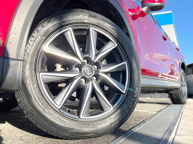 �y����19�C���`�A���~�z�C�[���z�O�ςɃ}�b�`���������A���~�z�C�[���𑕒����Ă���܂��B�e��ЊO�A���~�z�C�[����A�X�^�b�h���X�^�C�����戵�����Ă���܂��B���񂲑��k����������