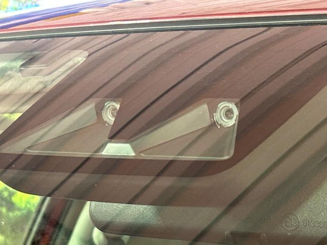 �y�X�}�[�g�A�V�X�g�z���s���ɑO���̎ԗ�����F�����A�Փ˂������Ȏ��͌x��ƃu���[�L�ŏՓˉ���Ɣ�Q�y�����A�V�X�g�B�����S�Ƀh���C�u�����y���݂��������܂��B