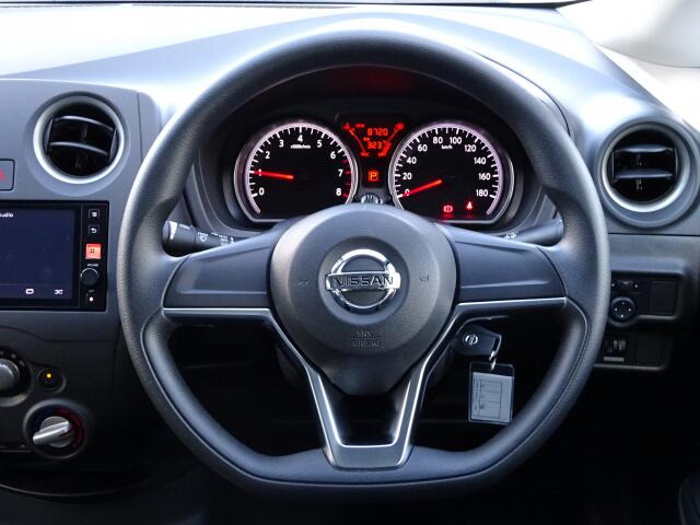 �I���b�N�X�F�蒆�ÎԂ͌��I�����㎿�Ȏ��q�݂̂����͂��v���܂��B�S�ԂɃv���̐E�l�ɂ��O�ꂵ�����O���̐��|�A�����グ�Ă���܂��B