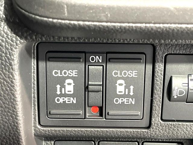 �y�����p���[�X���C�h�h�A�z�X�}�[�g�L�[��^�]�Ȃ̃X�C�b�`�Ō�ȗ����X���C�h�h�A�̊J���\���d��������͂����ăh�A���J����K�v�������A�����Ȃ��q�l�ł��ȒP�ɊJ���߂ł����K�ł���