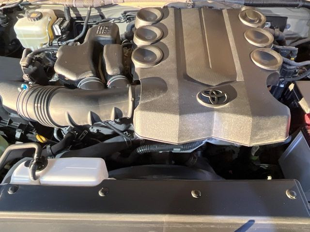 �e�؁E���J�Ȑ�僁�J�j�b�N�X�^�b�t������!�E�Ԍ��E�_�������E���̓��̏C���ȂǃA�t�^�[�T�[�r�X�����S�B���Ԃ̃J�X�^�}�C�Y���l�N�X�e�[�W�̃T�[�r�X�X�^�b�t�܂ł����k���������B