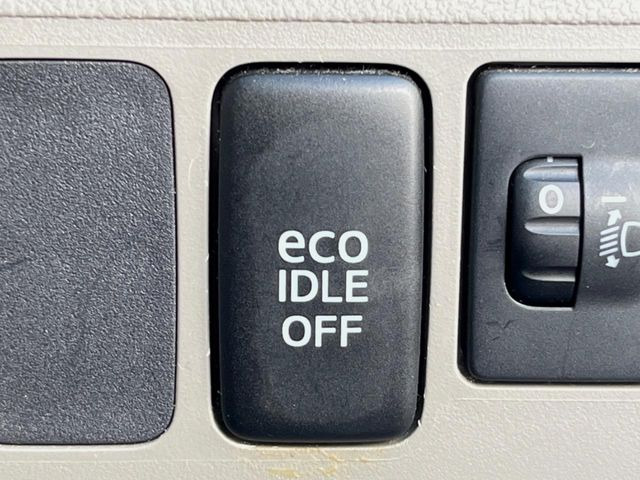 �y�A�C�h�����O�X�g�b�v�z�ԐM����a�؂Œ�Ԃ����ۂɃG���W�����~���A���ʂȔR���̏����}���܂��B�R��������ی�ɂȂ���@�\��G���W���̓u���[�L�𗣂��΍Ďn�����܂��B