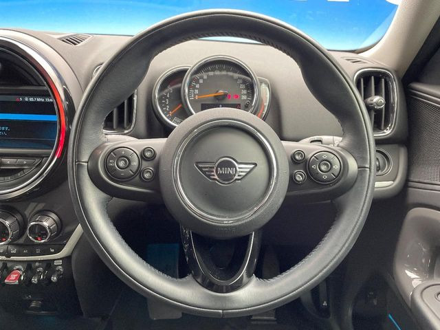 ���n���h�����̃X�������Ȃ��A���ꂢ�ȏ�Ԃ��ێ����Ă���܂��B�e�X�C�b�`���̓�����m�F�ς݂ł��B