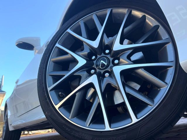 �y����19�C���`�A���~�z�C�[���z�O�ςɃ}�b�`���������A���~�z�C�[���𑕒����Ă���܂��B�e��ЊO�A���~�z�C�[����A�X�^�b�h���X�^�C�����戵�����Ă���܂��B���񂲑��k����������