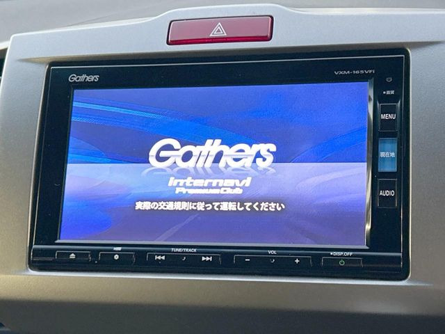 �y�����i�r�z�l�C�̏����i�r�𑕔����Ă���܂��B�i�r�̎g���₷���͂������A�I�[�f�B�I�@�\���[��!�L�����v�◷�s�͂������A�ʋ΂┃�����ȂǕ��i�̃h���C�u���y�����Ȃ�͂���