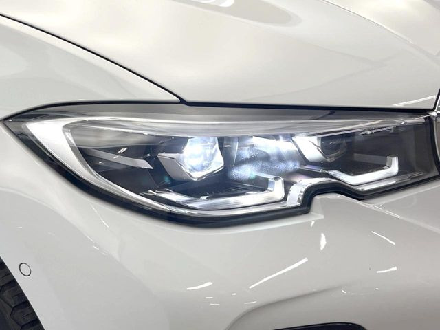 ��LED�w�b�h���C�g:��ԑ��s�����ǍD�Ȏ��E���m�ۂ����S���ĉ^�]�ł��鍂�P�xLED�w�b�h���C�g�𑕔�!�_�����x�������A����d�͂��}�����Ă��܂��B